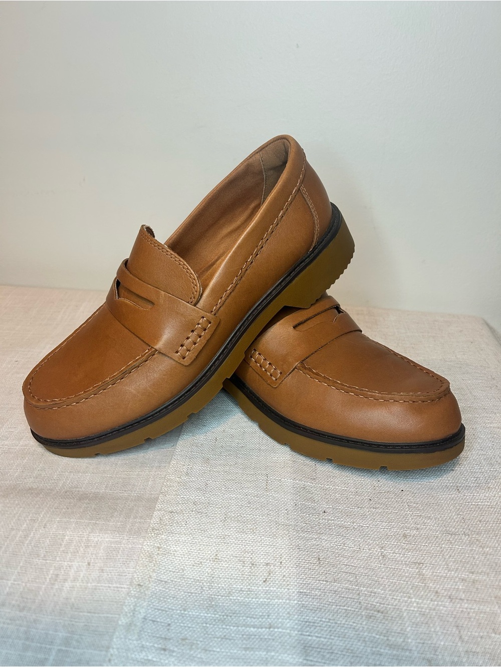 Sperry Women's Classic Penny Loafers in Tan leather